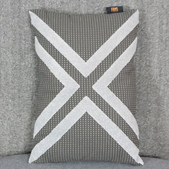 Frye Throw Pillow Gray Contemporary Textured Zippered Side Rectangle 18x13 - Picture 1 of 9